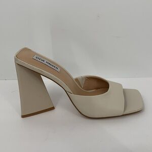 Steve Madden Twist slide heel sandal shoe sculptural heel triangle cream mule 10
